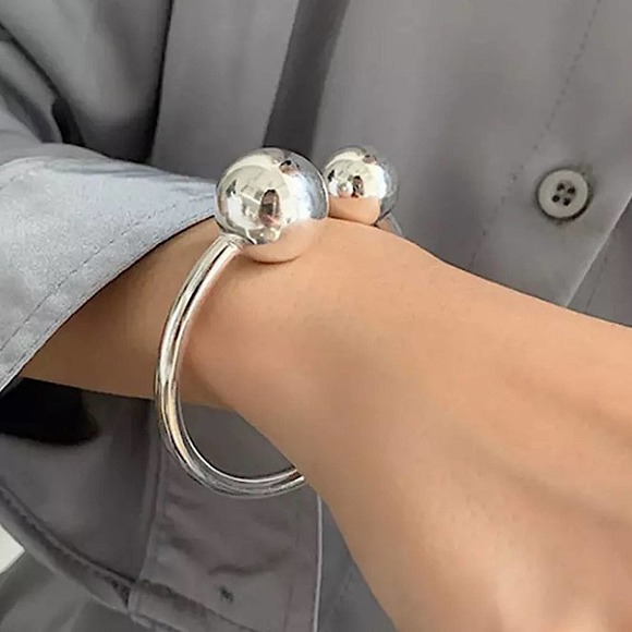 SILVER BALL BANGLE ADJUSTABLE BRACELET - Picture 1 of 6